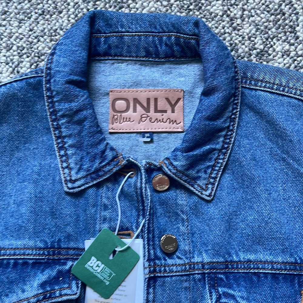 Brand new Women’s Denim Jacket- Size XS/Small - Picture 6 of 7